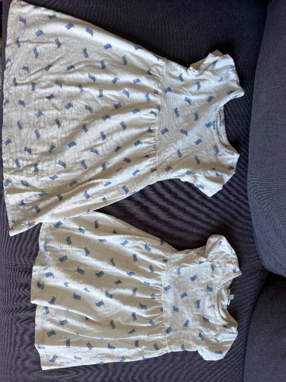 Sisters dresses - cool cotton summer dresses with beach chairs size 2 and 4